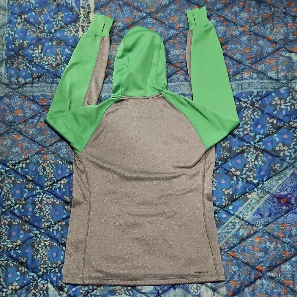 Nike Green and Gray Hoodie - Picture 2 of 9